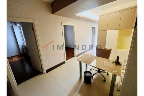 2+1 Apartment en Besiktas, Turkey No. 17172 5