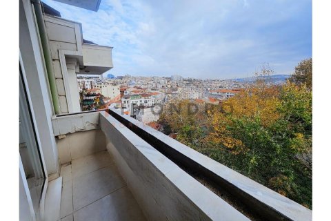 2+1 Apartment en Besiktas, Turkey No. 17172 1