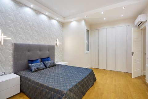 2 dormitorios Apartment en L'Eixample, Spain No. 26533 9