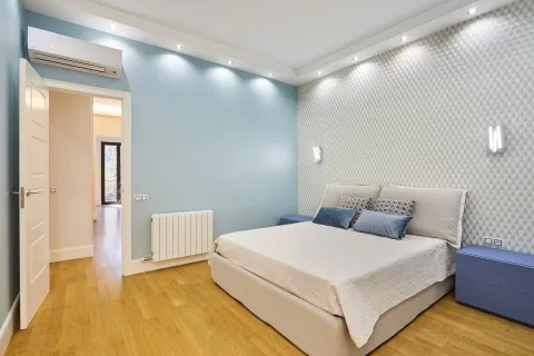 2 chambres Appartement à L'Eixample, Spain No. 26533 10