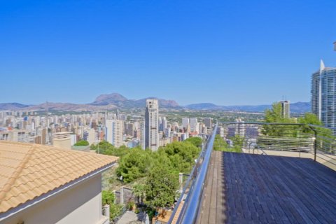 4 bedrooms Apartment in Benidorm, Spain No. 26628 2