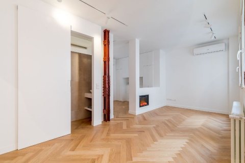 2 dormitorios Apartment en Madrid, Spain No. 26684 2