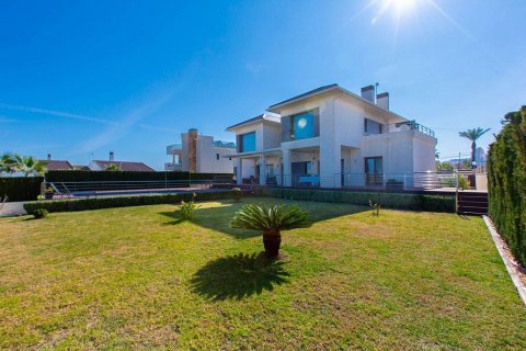 4 dormitorios Villa en Torrevieja, Spain No. 26123 3