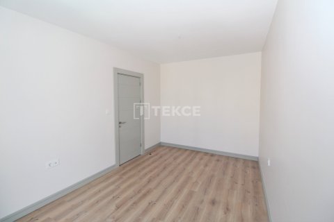 3+1 Apartment in Istanbul, Turkey No. 13392 10