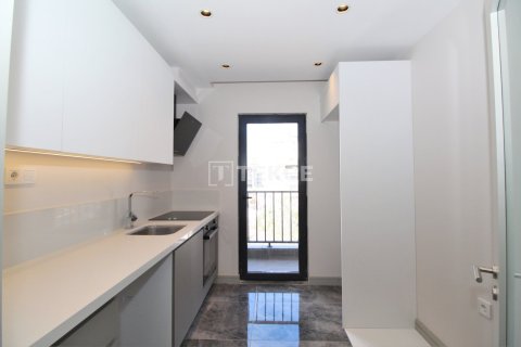 3+1 Apartment in Istanbul, Turkey No. 13392 6