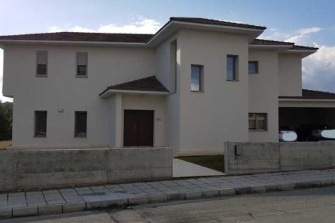 4 dormitorios House en Pyrgos, Cyprus No. 66540 1