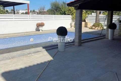 5 dormitorios House en Aradippou, Cyprus No. 66543 8