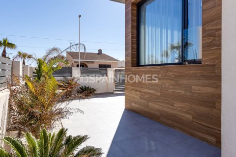 4 dormitorios Villa en Torrevieja, Spain No. 25797 7