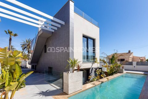 4 bedrooms Villa in Torrevieja, Spain No. 25797 4