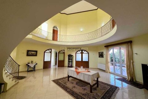 6 bedrooms Villa in Asgata, Cyprus No. 44672 4