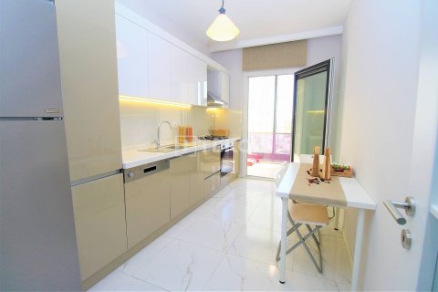 5+1 Apartment in Pendik, Turkey No. 21187 25