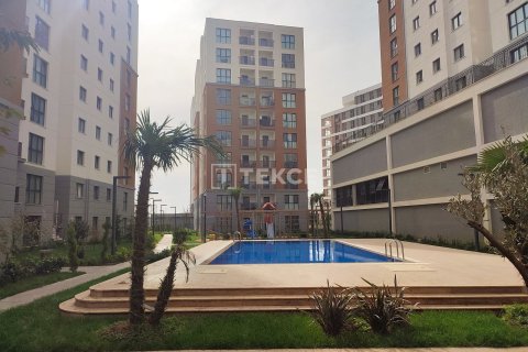 5+1 Apartment in Pendik, Turkey No. 21187 10