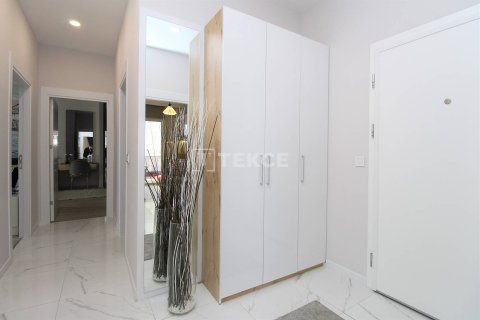 5+1 Apartment in Pendik, Turkey No. 21187 6