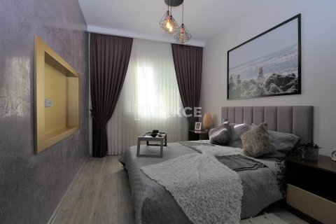 5+1 Apartment in Pendik, Turkey No. 21187 27