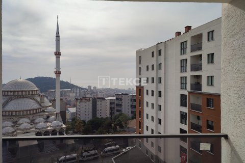 5+1 Apartment in Pendik, Turkey No. 21187 7