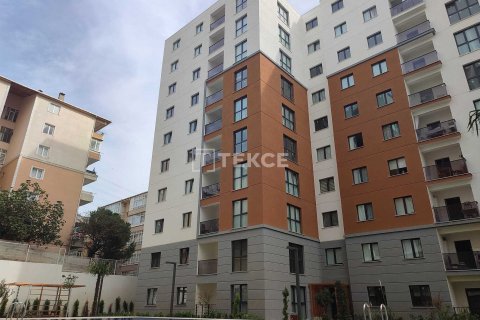 5+1 Apartment in Pendik, Turkey No. 21187 1