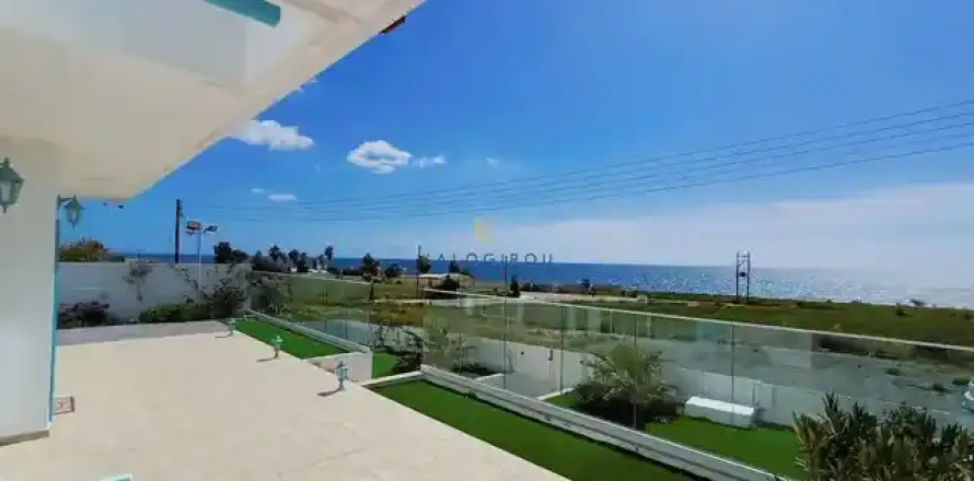 4 bedrooms House in Agios Theodoros, Cyprus No. 46625