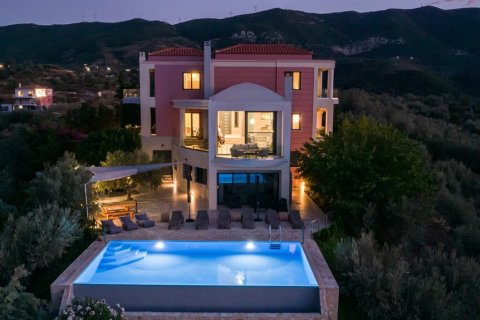 450m² Villa en Mycenae, Greece No. 54413 6