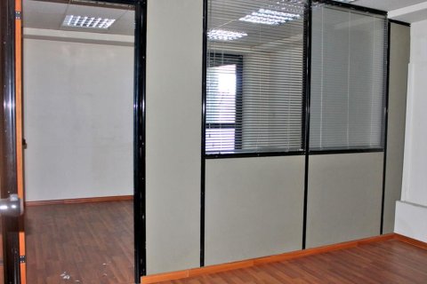 580m² Commercial property in Athens, Greece No. 49056 9