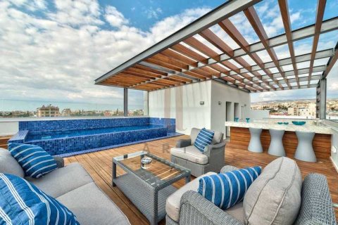 2 bedrooms Apartment in Limassol, Cyprus No. 77378 8