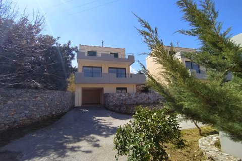 3 bedrooms House in Chania, Greece No. 24185 1