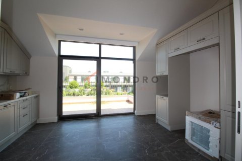 5+1 Apartment in Eyup, Turkey No. 17263 7