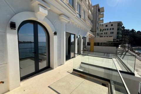 2 dormitorios Apartment en Budva, Montenegro No. 66724 8