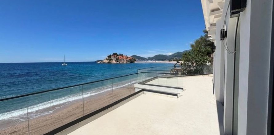 2 chambres Appartement à Budva, Montenegro No. 66724