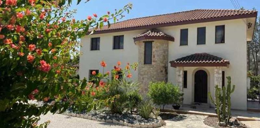 4 bedrooms Villa in Asgata, Cyprus No. 63258