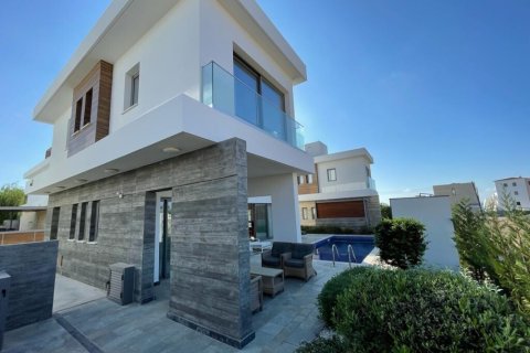 3 bedrooms Villa in Paphos, Cyprus No. 51879 11