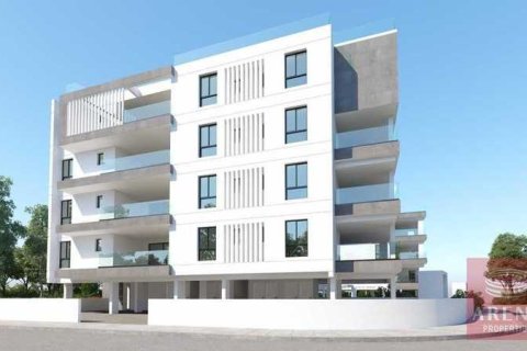 3 bedrooms Apartment in Larnaca, Cyprus No. 33120 8