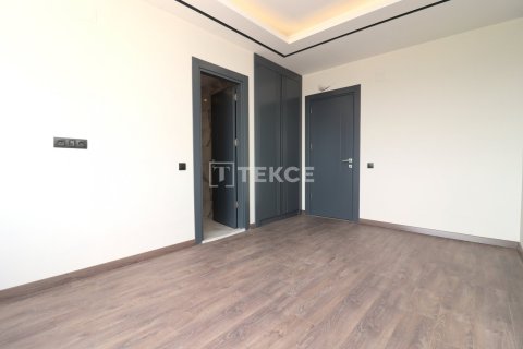 4+1 Apartment in Erdemli, Turkey No. 13113 11