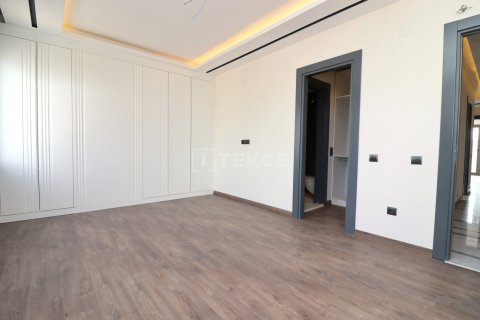 4+1 Appartement à Erdemli, Turkey No. 13113 12