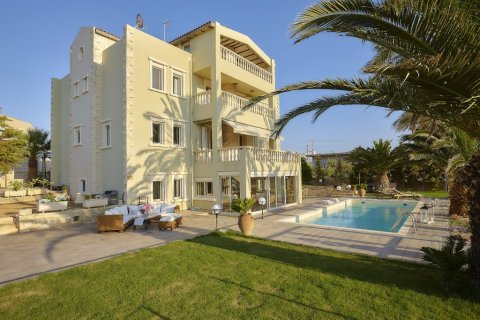 8 bedrooms Villa in Heraklion, Greece No. 57155 2