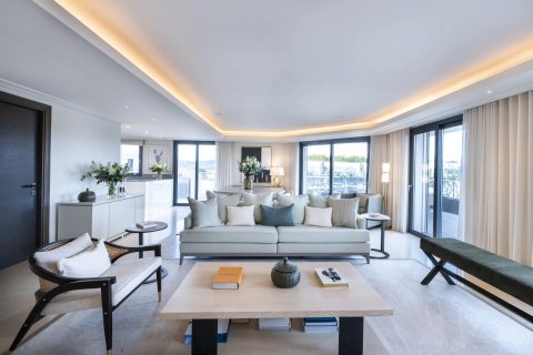 4 dormitorios Apartment en Antibes, France No. 69143 9