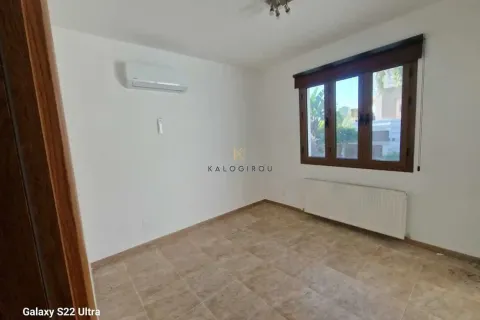 6 bedrooms House in Aradippou, Cyprus No. 40246 12