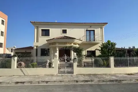 4 dormitorios House en Larnaca, Cyprus No. 40249 1