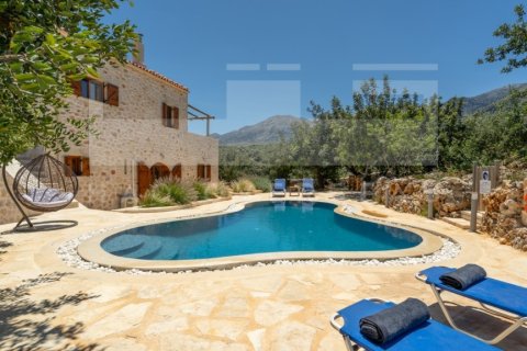 6 bedrooms Villa in Crete, Greece No. 45262 11