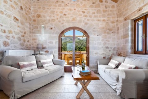 6 bedrooms Villa in Crete, Greece No. 45262 18