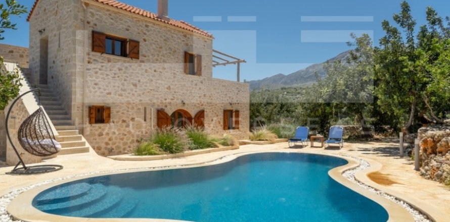 6 bedrooms Villa in Crete, Greece No. 45262