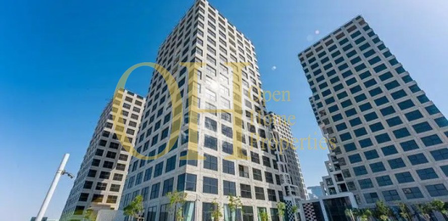 3 dormitorios Apartment en Makers District, UAE No. 8474