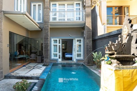 3 bedrooms Villa in Seminyak, Indonesia No. 23116 1