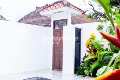 2 bedrooms Villa in Seminyak, Indonesia No. 23118 4