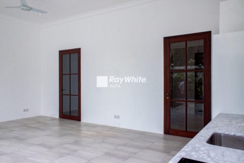 2 bedrooms Villa in Seminyak, Indonesia No. 23118 10