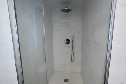 1 bedroom Apartment in Valencia, Spain No. 27479 30