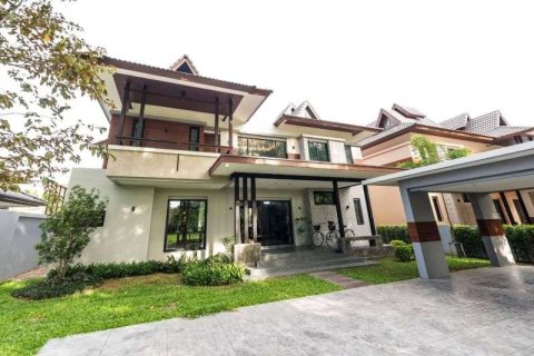 4 bedrooms House in Chiang Mai, Thailand No. 2542 1