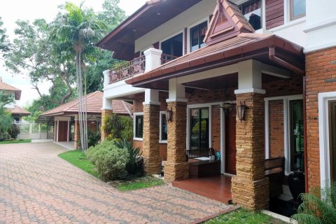 5 bedrooms House in Chiang Mai, Thailand No. 2539 2