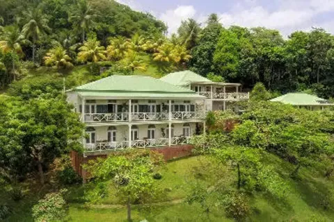 10 chambres Commercial property à Saint David, Dominica No. 66289 1