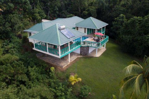 3 bedrooms Villa in Eggleston, Dominica No. 66290 1