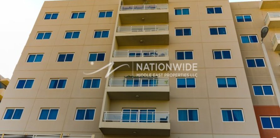 2 bedrooms Apartment in Al Reef, UAE No. 3625